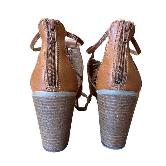 Merona Womens Sandals Kerina Brown Cognac Strappy Block Heel 10 Open Toe Strappy - Picture 4 of 5